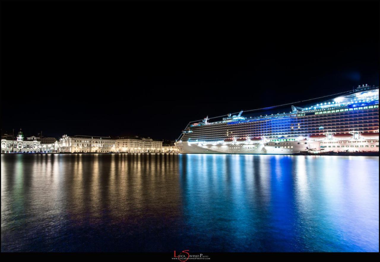 The House Of Joy - Luminoso - Clima - Balcone Apartment Trieste Luaran gambar